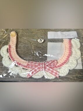 NWT Handmade Pink Crochet Pet Collar Bib with Houndstooth Bow - Small